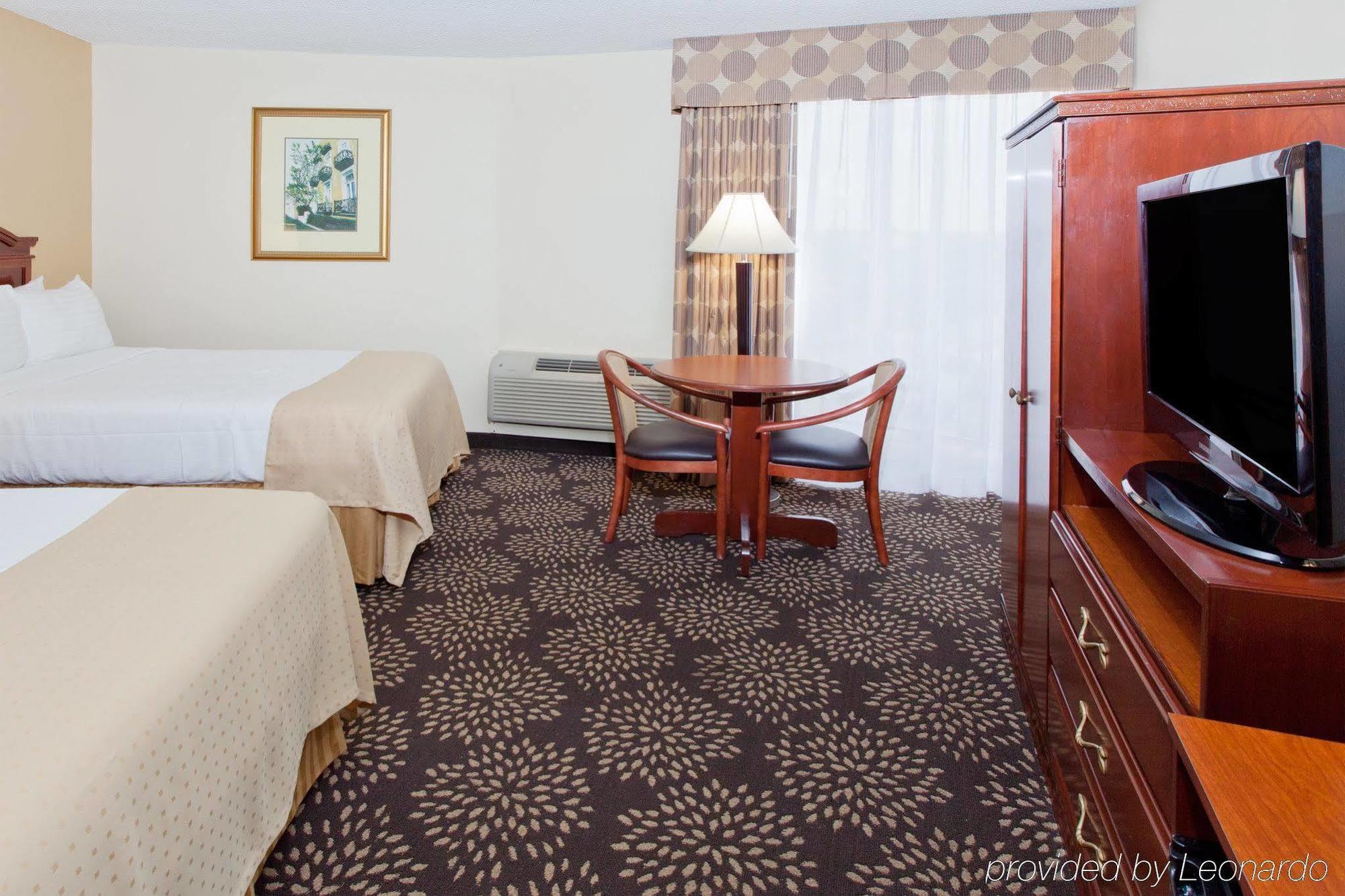 Holiday Inn Charleston-Riverview By Ihg Extérieur photo