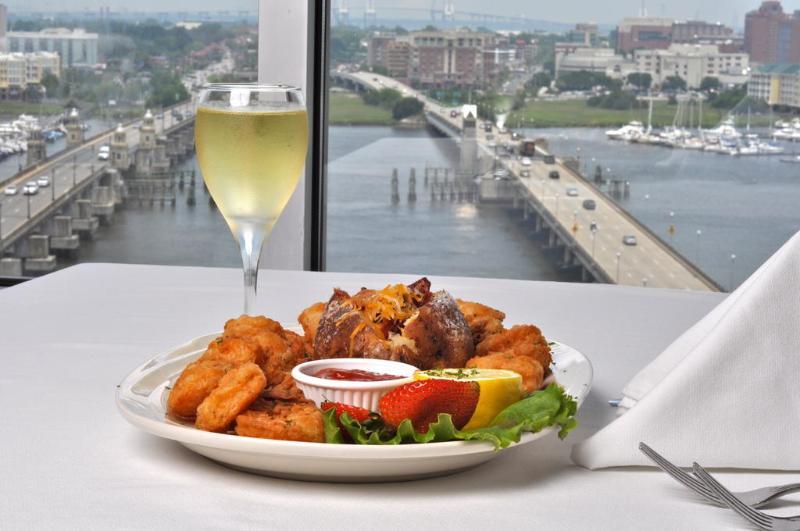 Holiday Inn Charleston-Riverview By Ihg Extérieur photo